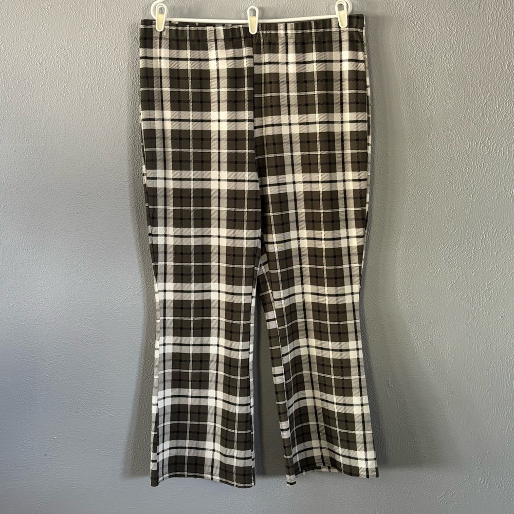 No Boundaries Black Grey White Plaid Stretch Pants Womens Size XXXL